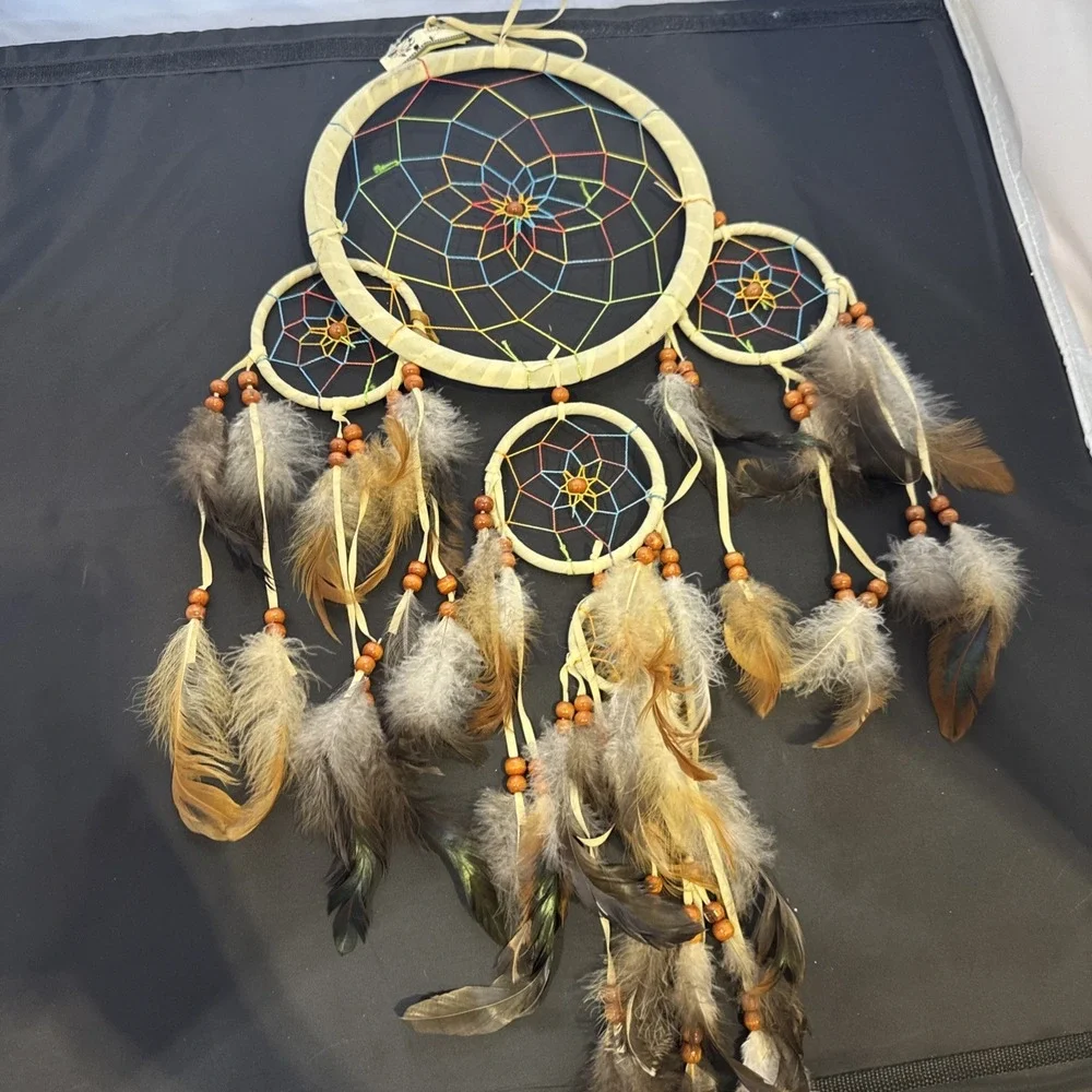 DREAM CATCHER - Handmade NWT Rainbow String Multicolor Fearhers- Wall Hanging -